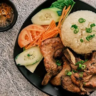 C4. Grilled Pork Chop (Com Suong Nuong)